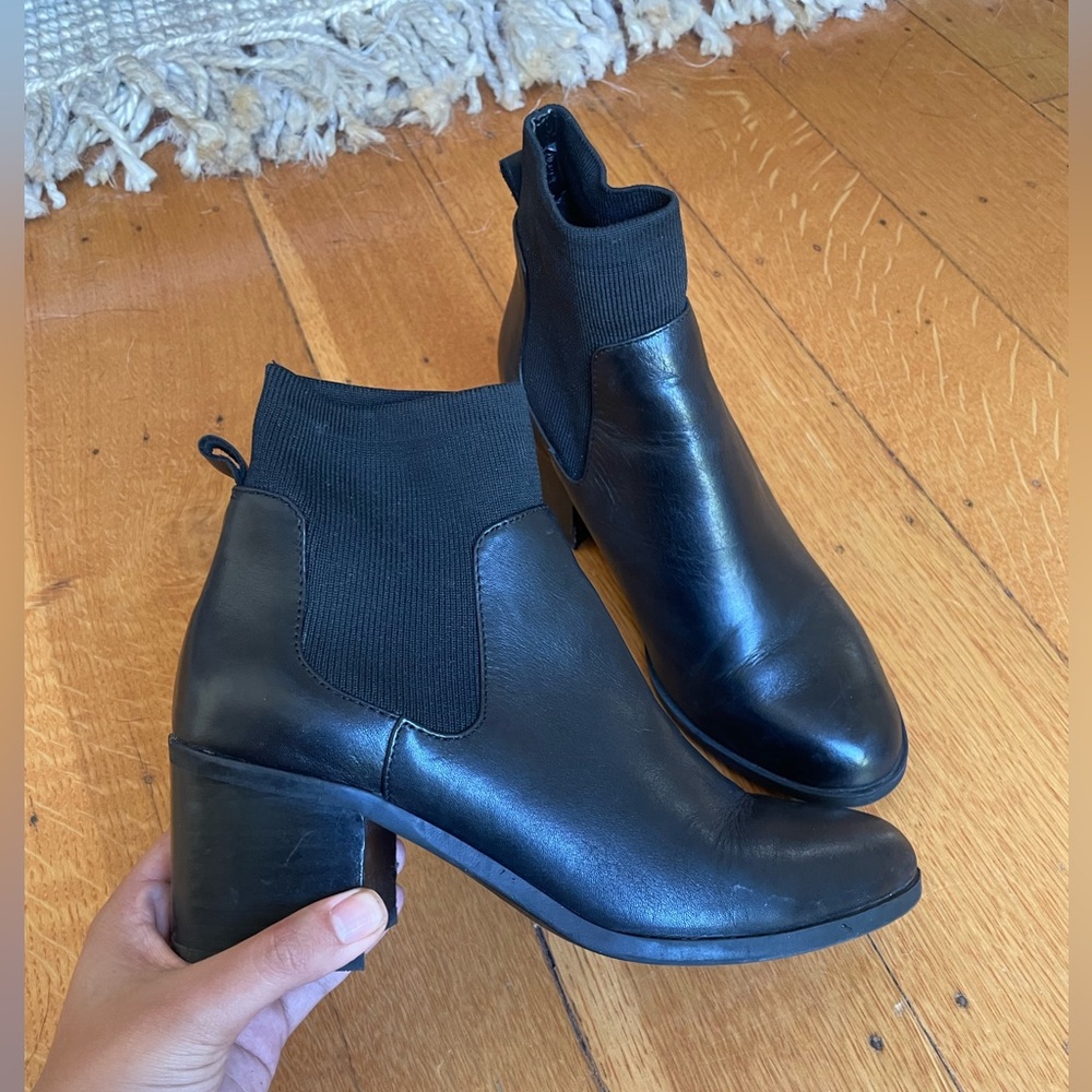Steve Madden black leather knit boots 6.5